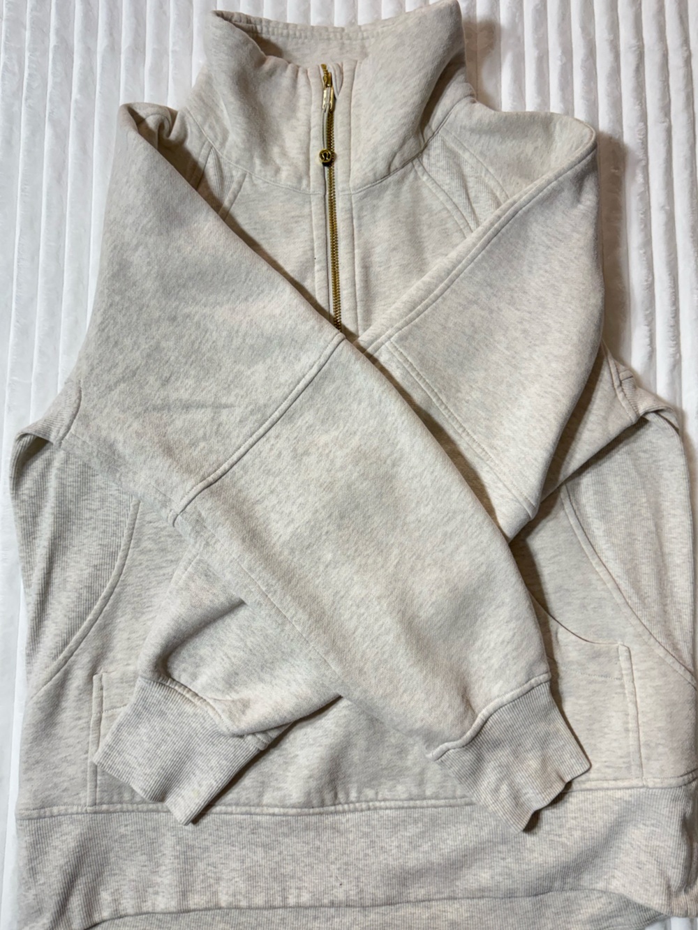 LULULEMON SCUBA OVERSIZED IN HEATHERED BONE W GOLD ZIP
